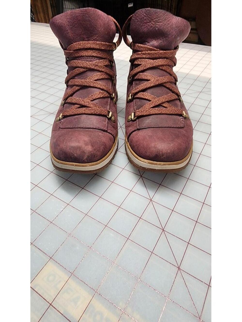 MERRELL EVENTYR BLUFF LEATHER WATERPROOF HIKING BOOTS- WINE US WOMENS SZ 6.5